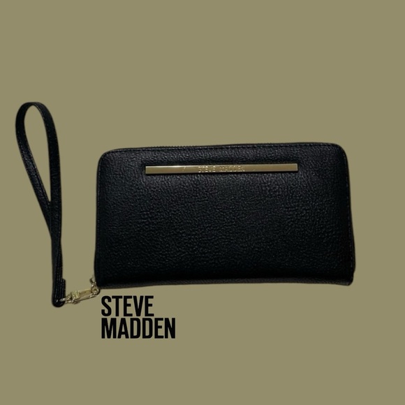 Steve Madden Bifold Black Wallet Clutch - Picture 1 of 8
